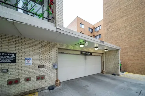 6030 North Sheridan Road Chicago IL 60660