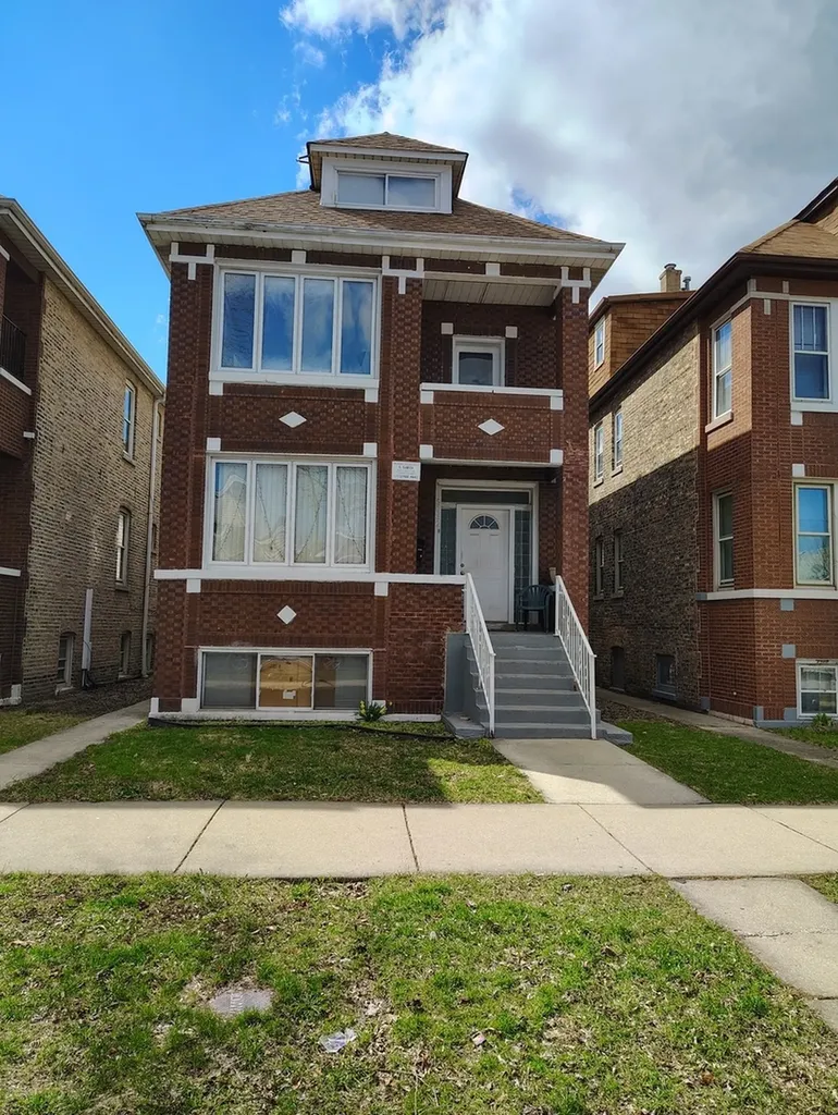 5032 South Kolin Avenue Chicago IL 60632