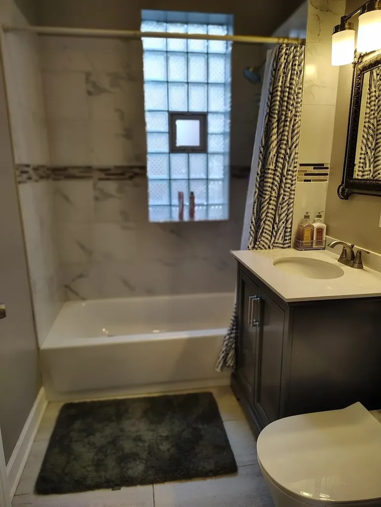 5032 South Kolin Avenue Chicago IL 60632