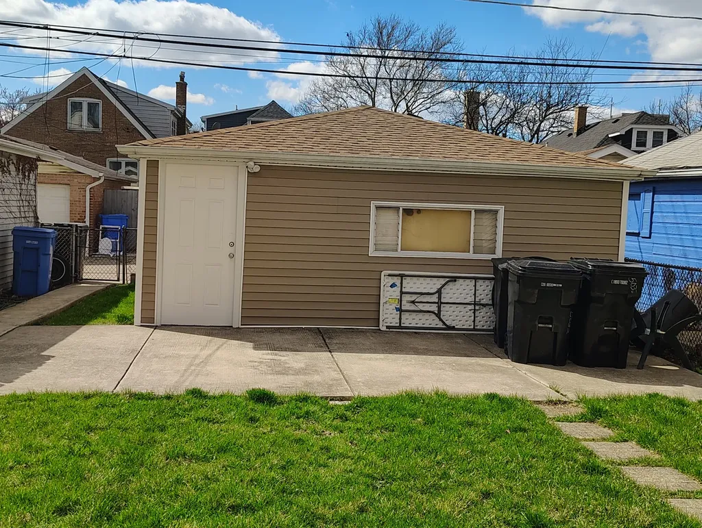 5032 South Kolin Avenue Chicago IL 60632