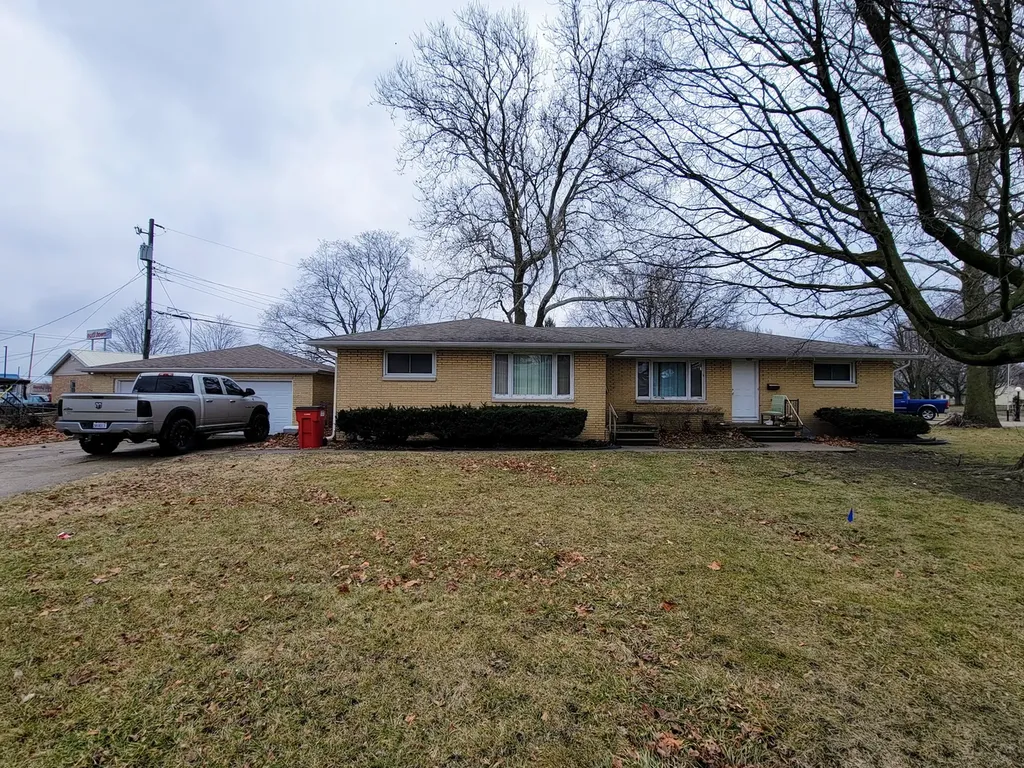 1210-1212 Julie Drive Champaign IL 61821