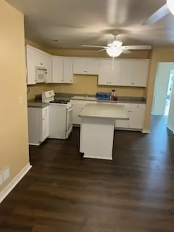 33 Circle Drive Indian Creek IL 60061