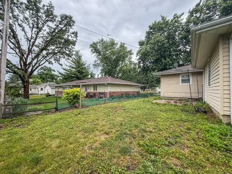 811 North East Street Leroy IL 61752