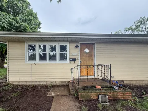 811 North East Street Leroy IL 61752