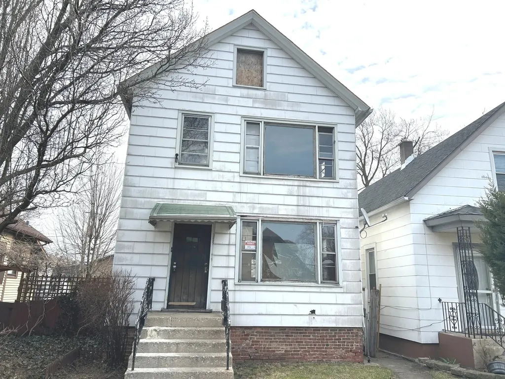 12557 Ann Street Blue Island IL 60406