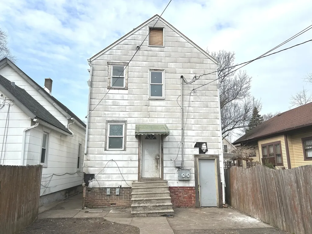 12557 Ann Street Blue Island IL 60406
