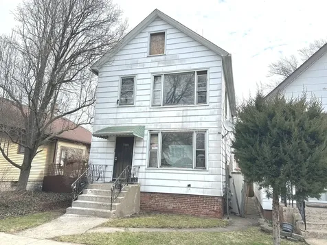 12557 Ann Street Blue Island IL 60406