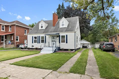 320 Streamside Drive Harvey IL 60426