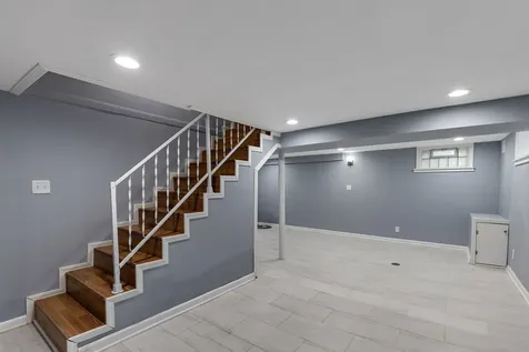 320 Streamside Drive Harvey IL 60426