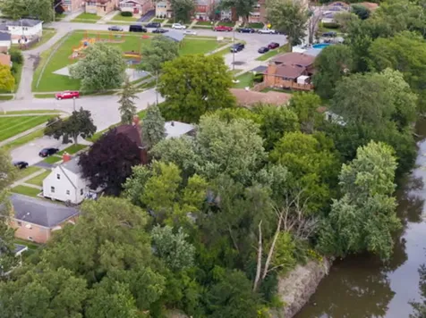 320 Streamside Drive Harvey IL 60426