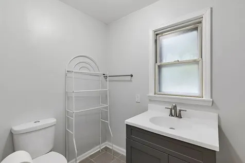 320 Streamside Drive Harvey IL 60426