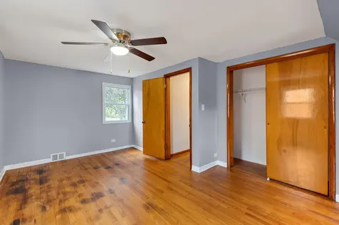 320 Streamside Drive Harvey IL 60426