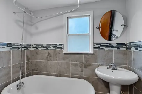 320 Streamside Drive Harvey IL 60426