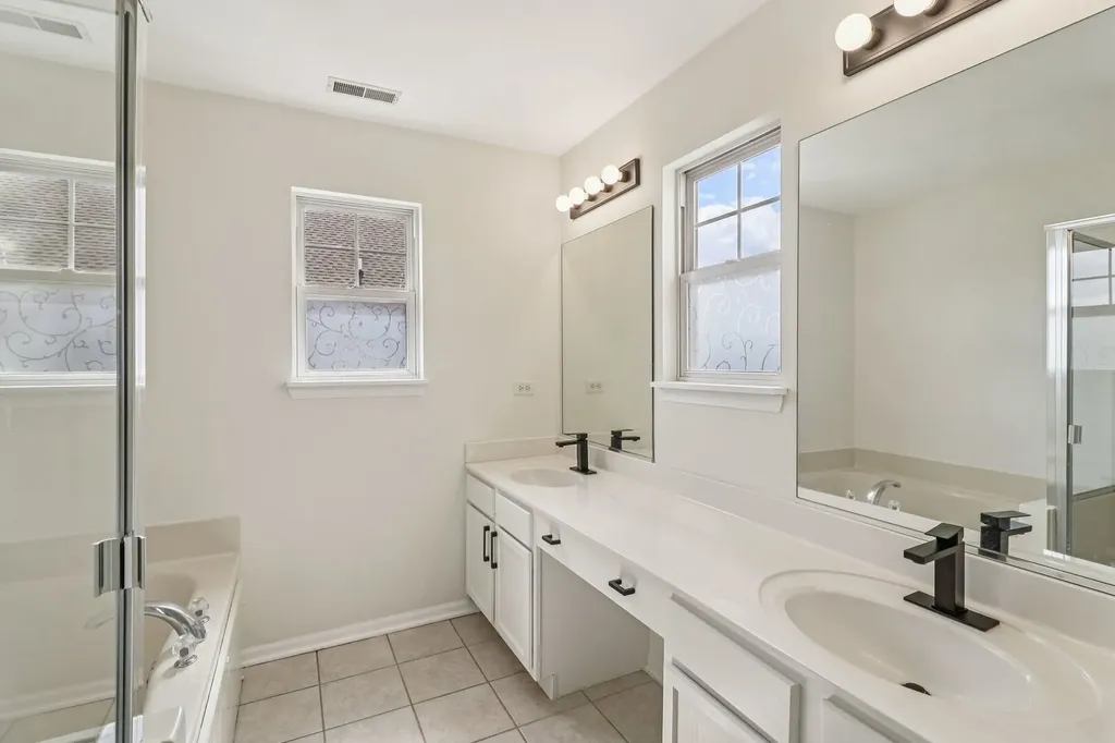 1195 Mark Court Antioch IL 60002
