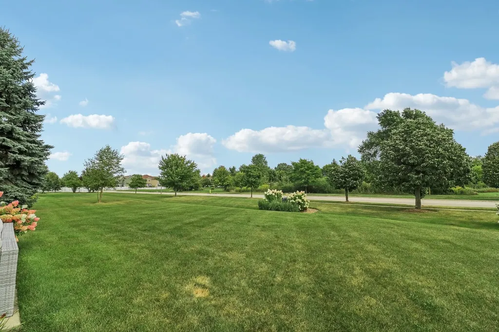 1195 Mark Court Antioch IL 60002