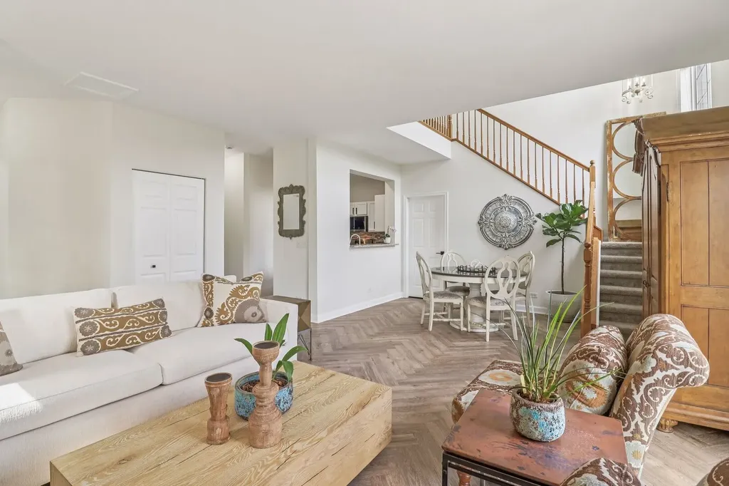 1195 Mark Court Antioch IL 60002