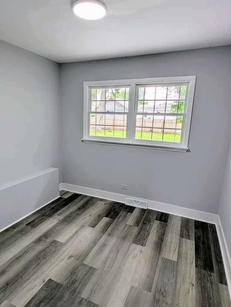 1S085 Summit Avenue Oakbrook Terrace IL 60181
