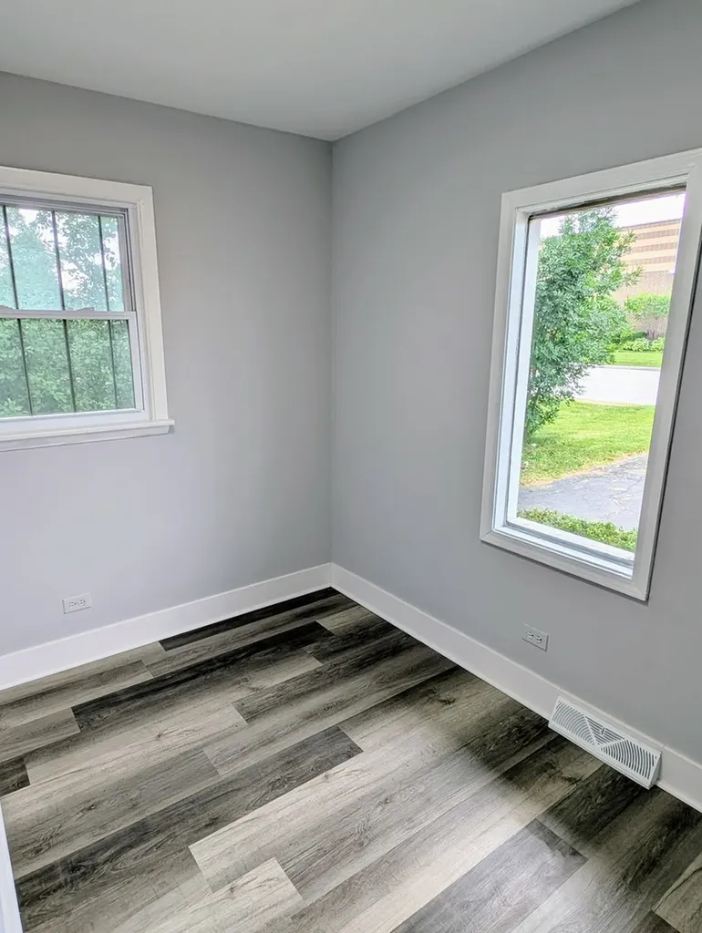 1S085 Summit Avenue Oakbrook Terrace IL 60181