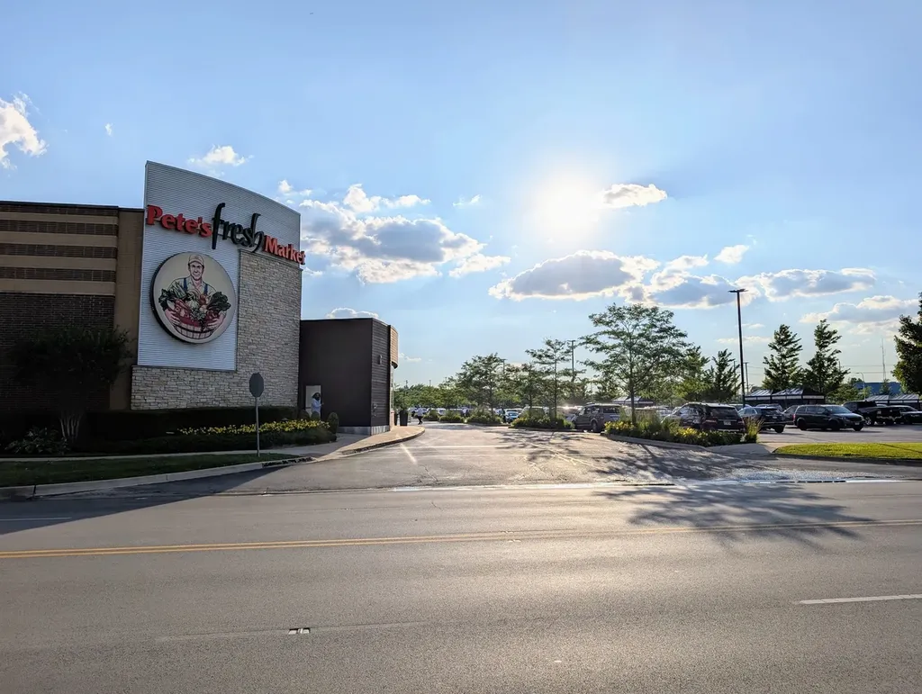 1S085 Summit Avenue Oakbrook Terrace IL 60181