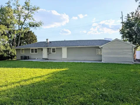 1S085 Summit Avenue Oakbrook Terrace IL 60181