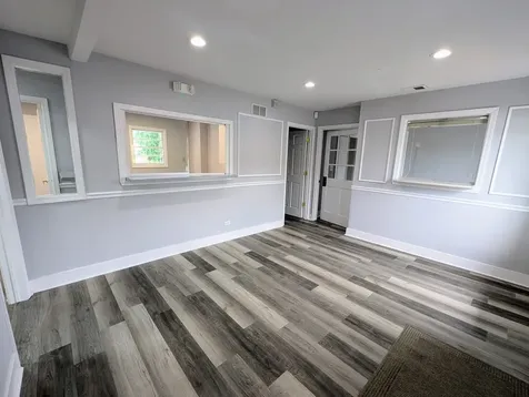 1S085 Summit Avenue Oakbrook Terrace IL 60181