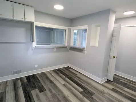 1S085 Summit Avenue Oakbrook Terrace IL 60181