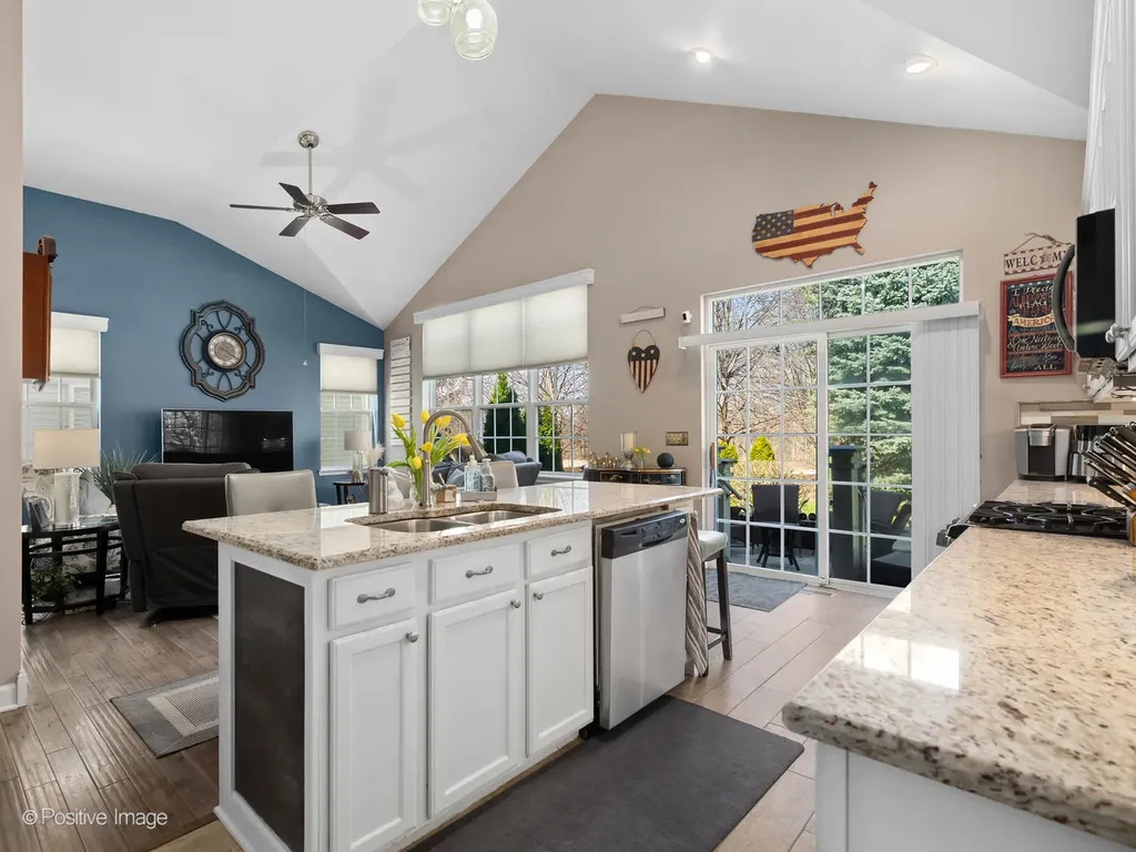 1660 Briarheath Drive Aurora IL 60505