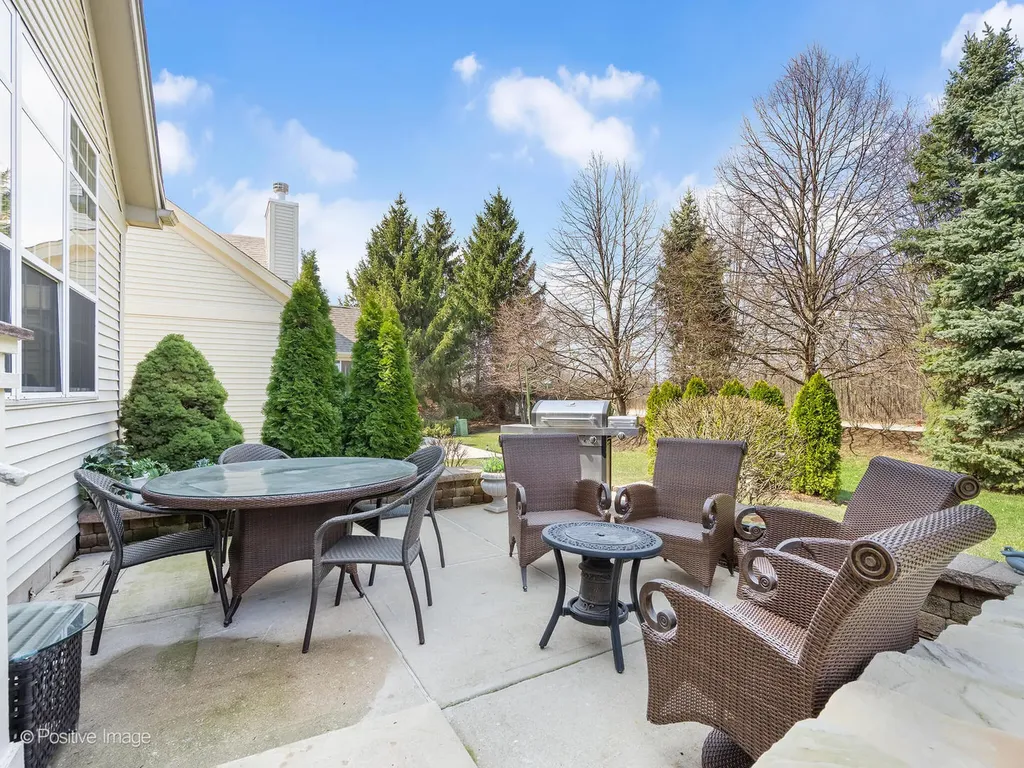 1660 Briarheath Drive Aurora IL 60505