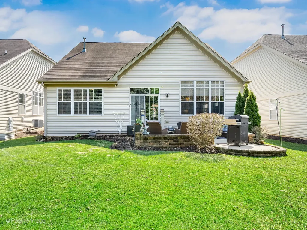 1660 Briarheath Drive Aurora IL 60505