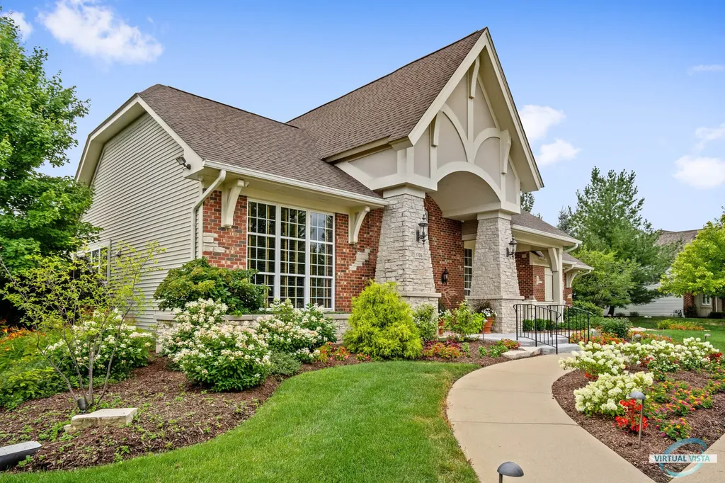 1660 Briarheath Drive Aurora IL 60505