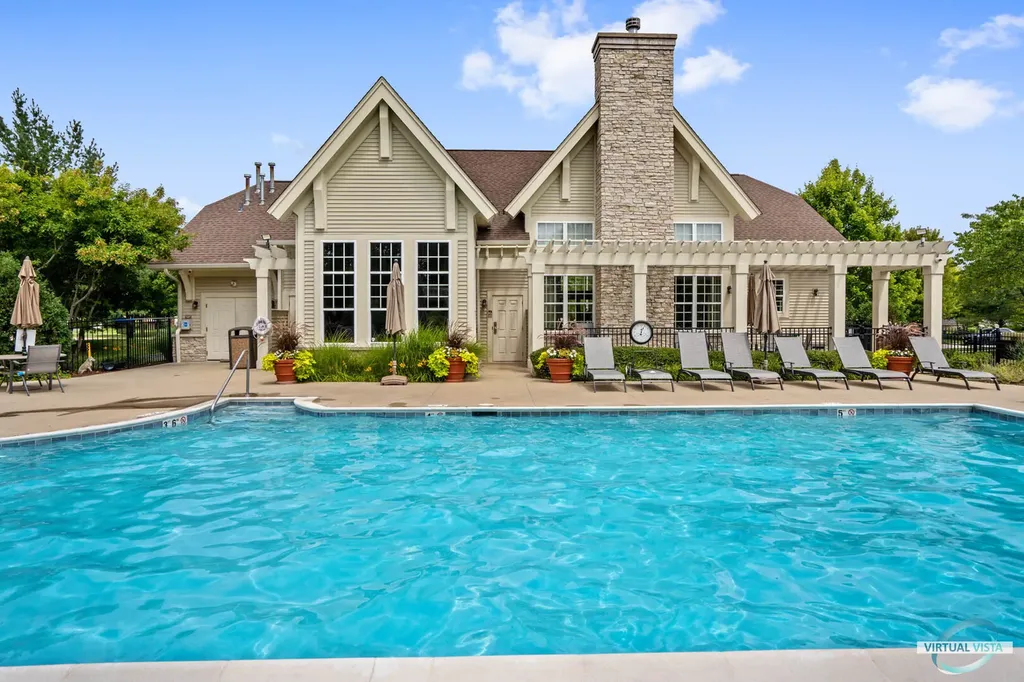 1660 Briarheath Drive Aurora IL 60505