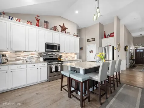 1660 Briarheath Drive Aurora IL 60505