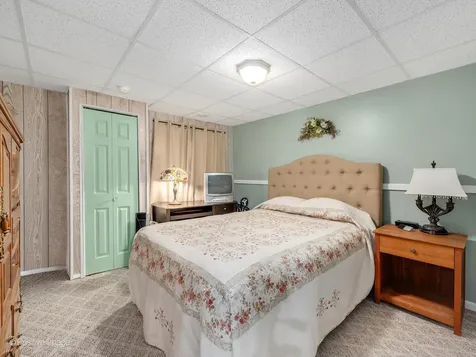 1660 Briarheath Drive Aurora IL 60505
