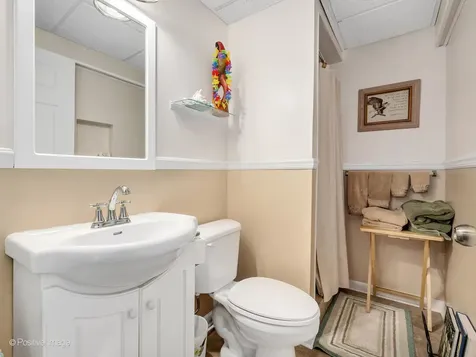 1660 Briarheath Drive Aurora IL 60505