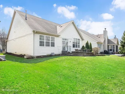 1660 Briarheath Drive Aurora IL 60505