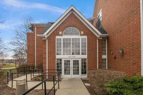 115 Hunt Club Drive St. Charles IL 60174