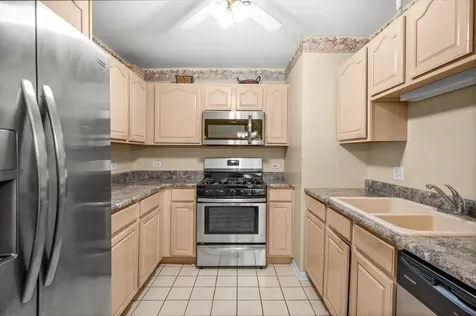 115 Hunt Club Drive St. Charles IL 60174