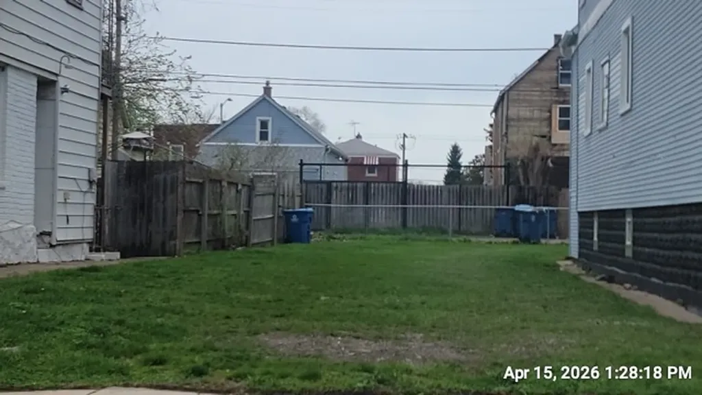 330 154TH Place Calumet City IL 60409