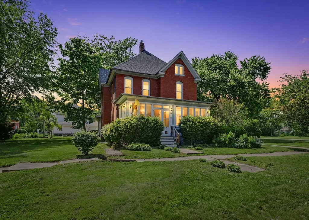 615 North William Street Farmer City IL 61842