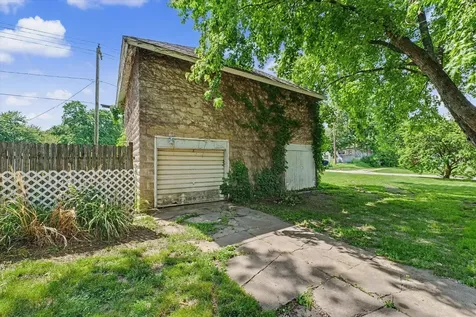 615 North William Street Farmer City IL 61842