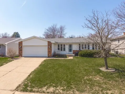 1312 Nicki Drive Bloomington IL 61704