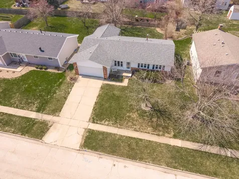 1312 Nicki Drive Bloomington IL 61704