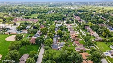 322 South Elm Street Itasca IL 60143
