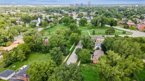 322 South Elm Street Itasca IL 60143