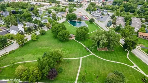 322 South Elm Street Itasca IL 60143
