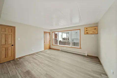 18 East 137th Street Riverdale IL 60827