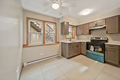 18 East 137th Street Riverdale IL 60827