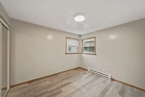 18 East 137th Street Riverdale IL 60827