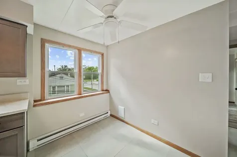 18 East 137th Street Riverdale IL 60827