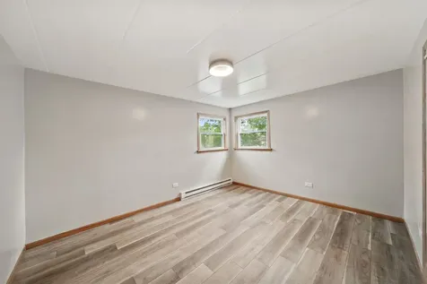 18 East 137th Street Riverdale IL 60827